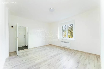 Prodej bytu 2+kk 46 m² Za Vokovickou vozovnou, Praha - Veleslavín