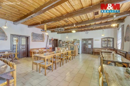 Prodej obchodního prostoru 633 m² Podhůrská, Hradec Králové - Svinary