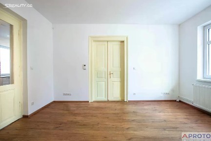 Pronájem bytu 3+1 77 m² Dobrovice