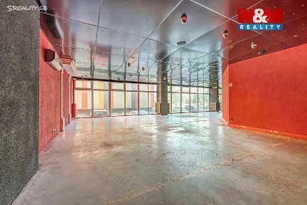 Pronájem obchodního prostoru 300 m² Praha - Troja