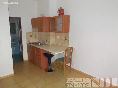 Pronájem bytu 1+kk 20 m² Kostelní, Plzeň - Východní Předměstí
