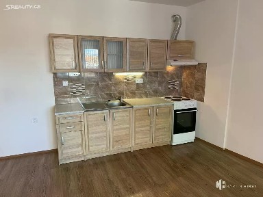 Pronájem bytu 1+kk 45 m² Pod plynojemem, Praha - Libeň