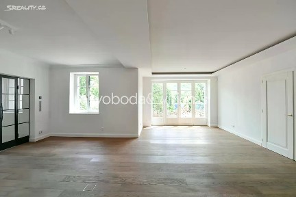 Pronájem rodinného domu 253 m², pozemek 2005 m² V Šáreckém údolí, Praha - Dejvice