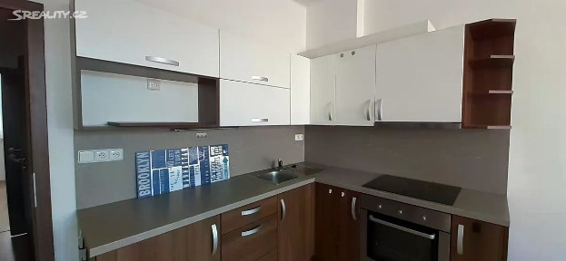 Pronájem bytu 3+kk 70 m² třída Tomáše Bati, Zlín