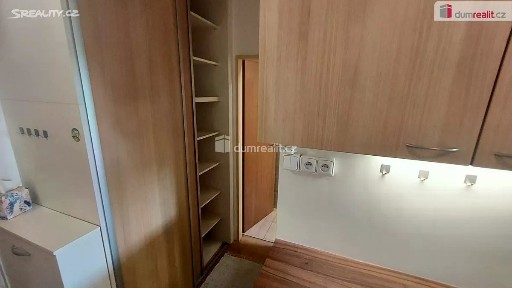 Pronájem bytu 1+1 30 m² Školní, Otrokovice