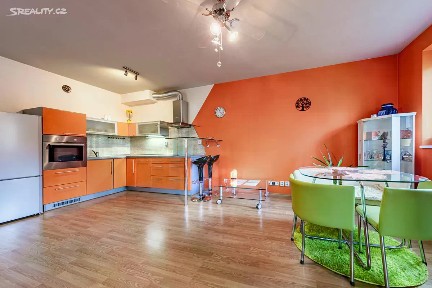 Prodej bytu 1+kk 52 m² Ústavní, Praha - Bohnice