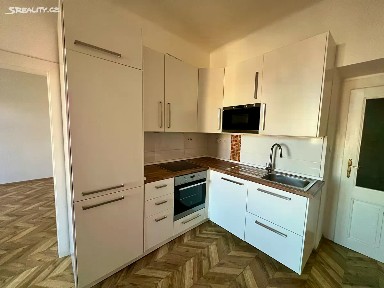 Prodej bytu 2+kk 42 m² Na Neklance, Praha - Smíchov