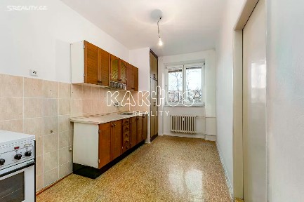 Prodej bytu 3+1 71 m² Porubská, Ostrava - Poruba