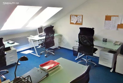 Pronájem kanceláře 100 m² Komunardů, Praha - Holešovice