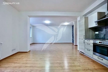 Pronájem bytu 4+kk 101 m² Petřínská, Plzeň - Lobzy