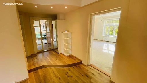 Pronájem bytu 3+1 160 m² Libušino údolí, Brno