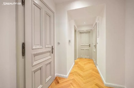 Prodej bytu 1+kk 23 m² V tůních, Praha - Nové Město