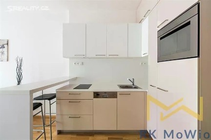 Pronájem bytu 2+kk 43 m² Baarova, Praha - Michle