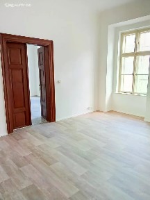 Pronájem bytu 2+1 85 m² Vítězná, Praha - Malá Strana