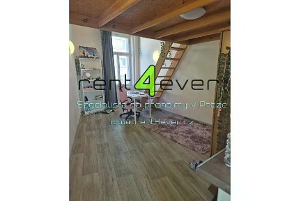 Pronájem bytu 1+kk 27 m² Holečkova, Praha - Smíchov