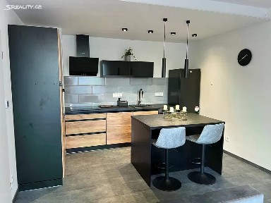 Pronájem bytu 1+kk 37 m² Na Jíkalce, Plzeň - Jižní Předměstí