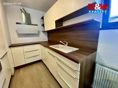 Pronájem bytu 2+kk 56 m² Loosova, Praha - Háje