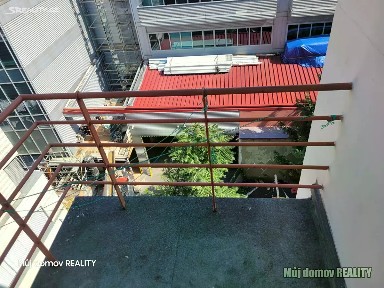 Pronájem bytu 3+1 106 m² Stroupežnického, Praha - Smíchov