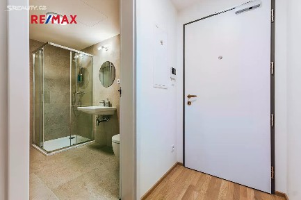 Pronájem bytu 1+kk 38 m² Vackové, Praha - Smíchov