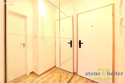 Pronájem bytu 1+kk 23 m² U Lidového domu, Praha - Vysočany