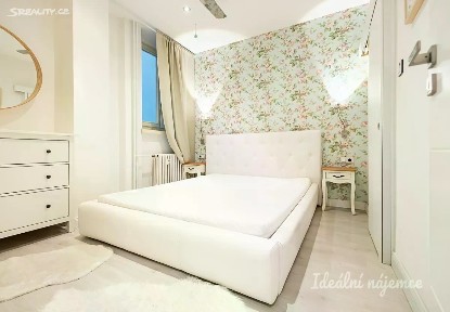 Pronájem bytu 2+kk 42 m² Opletalova, Praha - Nové Město