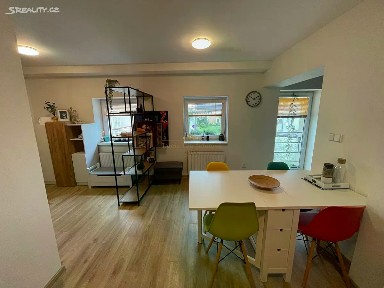 Prodej bytu 2+kk 62 m² 9. května, Pletený Újezd
