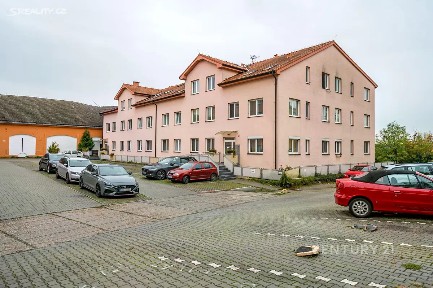 Prodej bytu 1+kk 41 m² Komenského, Šestajovice