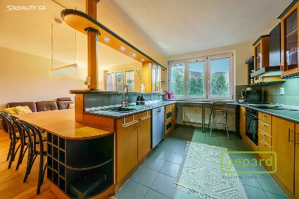 Prodej bytu 5+kk 125 m² Lidická, Karlovy Vary - Drahovice