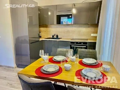 Pronájem bytu 3+kk 60 m² Břežany II