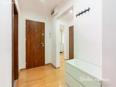 Pronájem bytu 4+kk 84 m² Kaňkovského, Praha - Kobylisy