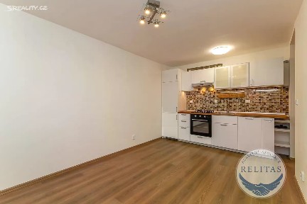 Pronájem bytu 2+kk 41 m² Jabloňová, Praha - Záběhlice