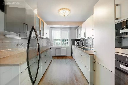 Praha, Praha 8, Karlín, Sokolovská, 105