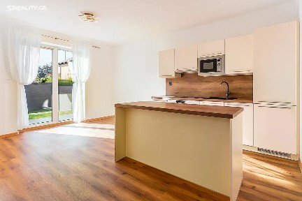 Prodej bytu 2+kk 42 m² V Parku, Velké Popovice