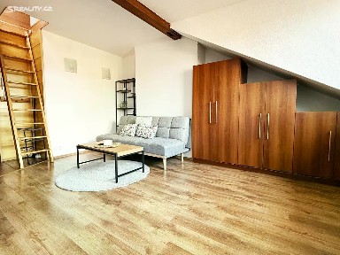 Pronájem bytu 1+1 31 m² Jeremenkova, Olomouc