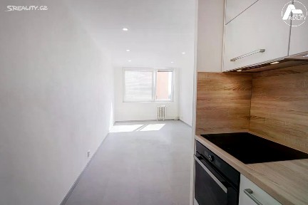 Pronájem bytu 2+kk 45 m² Vašátkova, Praha - Černý Most