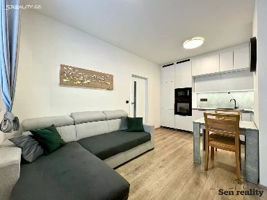 Pronájem bytu 2+kk 37 m² Zengrova, Kolín - Kolín IV