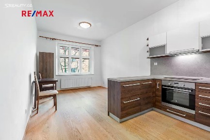 Prodej bytu 2+kk 57 m² Špitálská, Praha - Vysočany