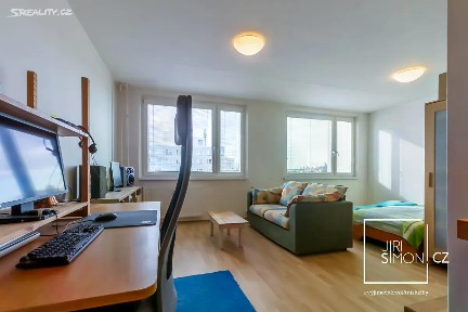 Prodej bytu 1+kk 37 m² Laudova, Praha - Řepy