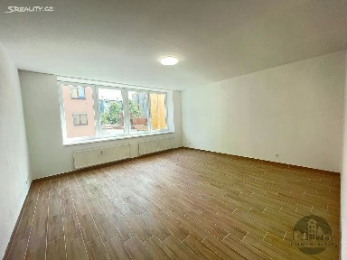Pronájem bytu 2+kk 65 m² Na Harfě, Praha - Vysočany