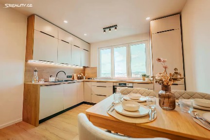 Prodej bytu 3+kk 64 m² Vodárenská, Karlovy Vary - Rybáře