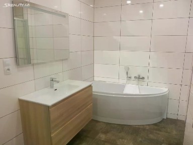 Pronájem bytu 3+kk 80 m² Zarámí, Zlín