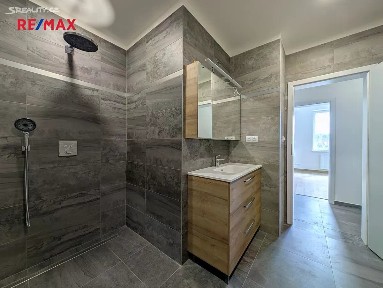 Pronájem bytu 3+kk 97 m² Na Louži, Praha - Vršovice