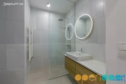 Pronájem bytu 2+kk 55 m² Podolská, Praha - Podolí