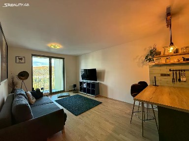 Pronájem bytu 2+kk 56 m² Mezi Vodami, Praha - Modřany
