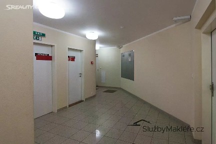 Pronájem bytu 1+kk 27 m² Pelušková, Praha - Kyje