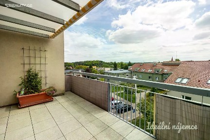 Praha, Praha 10, Dubeč, U lipové aleje