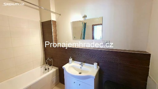 Pronájem bytu 2+kk 62 m² Okružní, Hradec Králové
