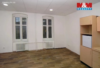 Pronájem bytu 1+kk 31 m² Chopinova, Ostrava - Přívoz