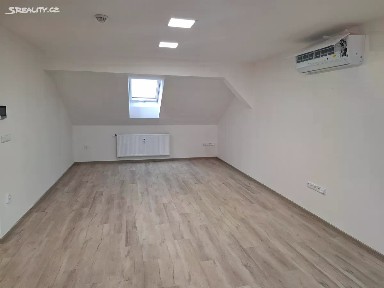 Pronájem bytu 2+kk 51 m² Hodolanská, Olomouc