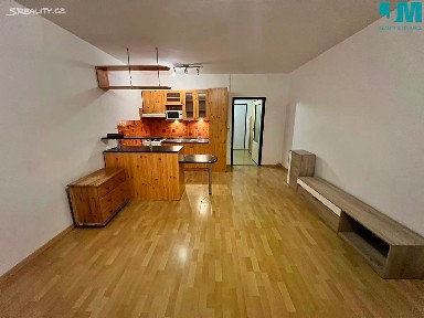 Pronájem bytu 1+kk 32 m² Voskovcova, Olomouc - Nové Sady